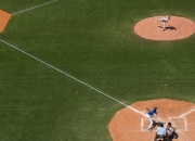 开云体育下载-欧冠淘汰赛之夜，穆勒的空间阅读术如何改写比赛方程式