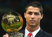 开云APP-哈登关键节点连续得分，太阳主场力克湖人，诠释巨星本色