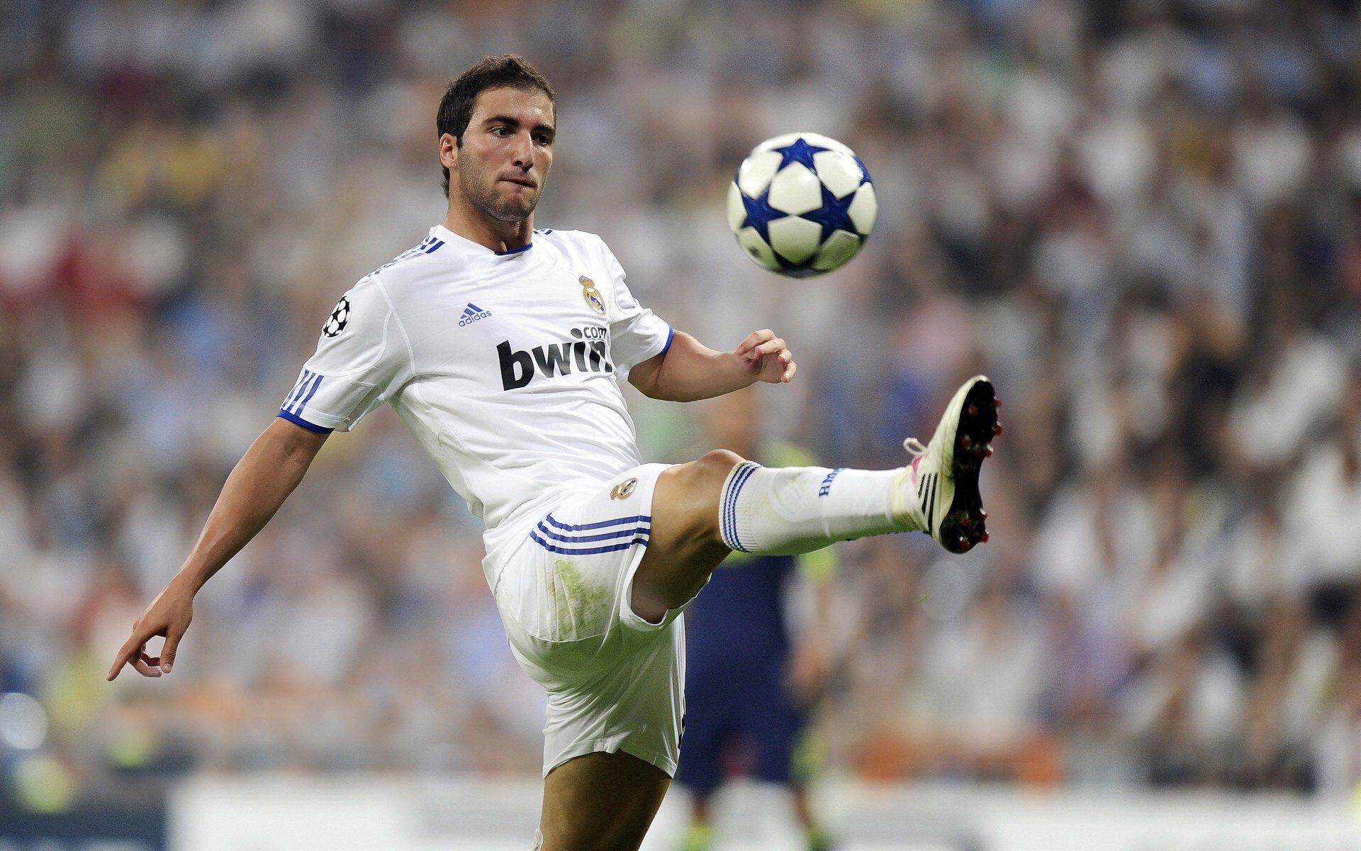 厄德高北欧风暴席卷英超，阿森纳提前终结悬念致敬丹麦童话