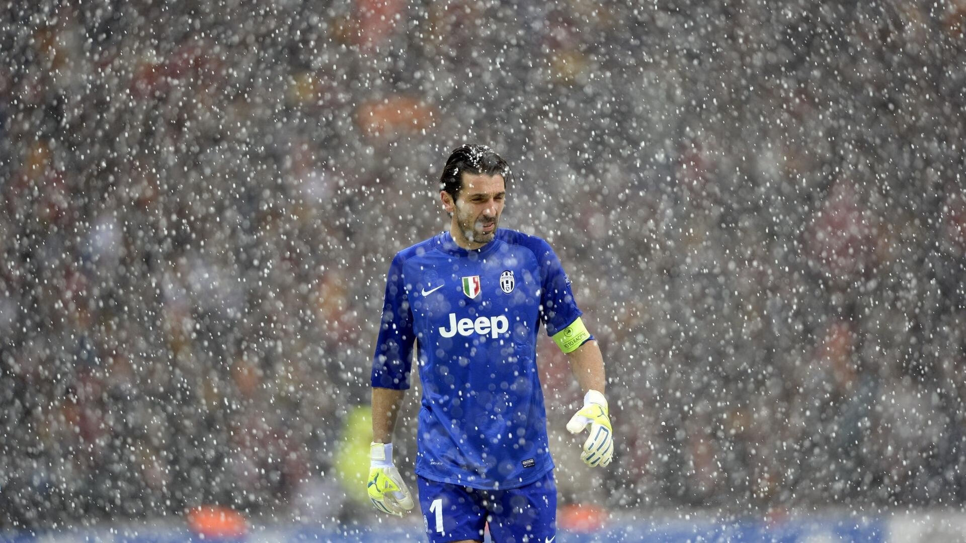 当鹈鹕翅膀掠过天山，米切尔如何用一己之力重写疆域法则