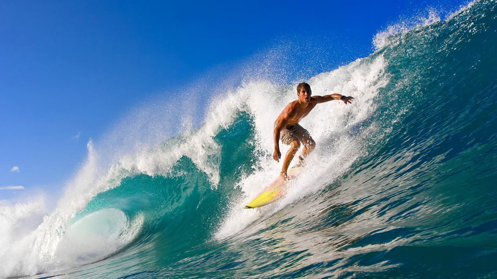 逆风翻盘，石宇奇扛起全队—中国羽毛球队绝境逢生的团队力量